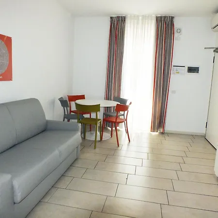 Bb Visconti Hotel apartamentowy 2*