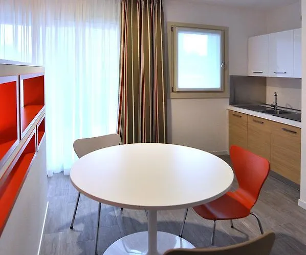 Bb Visconti Hotel apartamentowy 4*