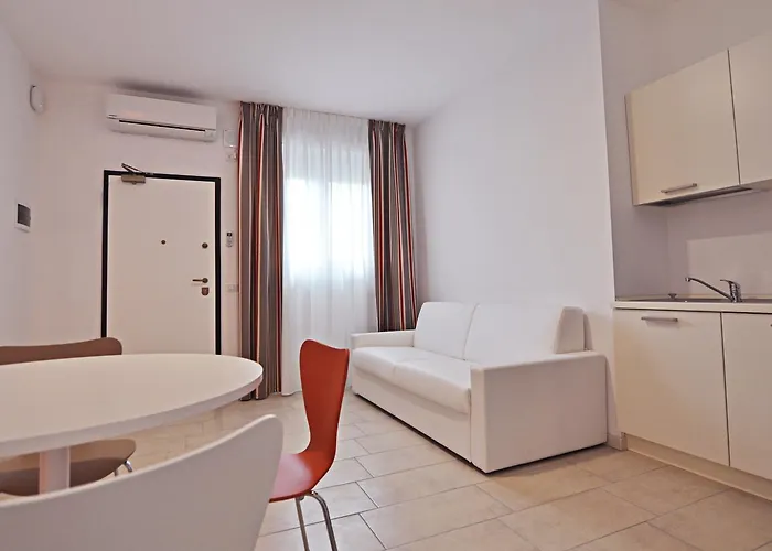 Bb Visconti Hotel apartamentowy 4*